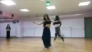 راقصة عربية ساخنة