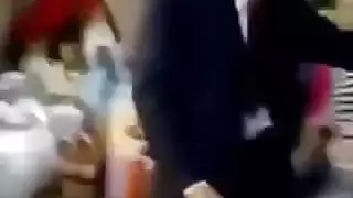 عيلين ولاد لبوه مش راحمين المتناكه اللى تحت منهم ونازلين فشخ فيها وهيا توحوح ومتكيفه
