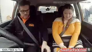 الجنس في السيارة مع فتاة من الدهون