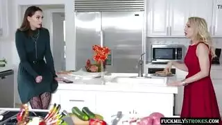 عيد الشكر الودود يمارس الجنس أليكس لينكس ،