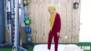 كيرا بيريز تحت الحجاب