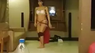 دبي فتيات ساخنات ومثيرات واتساب شالبا