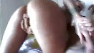 شاب يحضر ثلاث فتيات عاهرات لممارسة الجنس معه في سكس رباعي ساخن نار