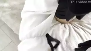 أوه نعم زوجة أبي العربية تحصل على كريامبي