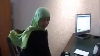 جميلة العربية المغربية الحجاب مثلية