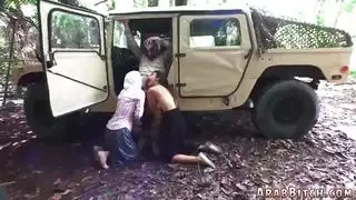 غرفة الطبيب العربي والرقص الساخن لأول مرة في عزلتنا الخاصة