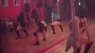 مرحبا ⤵ ؟ بواسطة ? البيدق الجنس