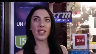 سابرينا ، الإيطالية الجميلة ، تريد الديك الفرنسي جيد