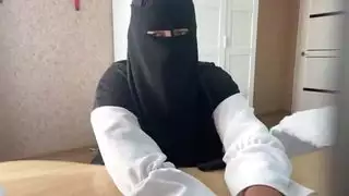 جبهة مورو العربية تستمني نفسها مباشرة في دردشة الويب