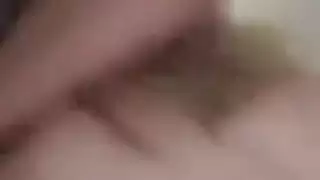 فتاة تسقط سراويلها الداخلية لحبيبها التركي