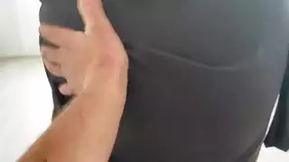 زوجة الأب العربية كانت تقوم بالتنظيف بشكل مثير وحصل قضيبي على مؤخرتها الضيقة ومارس الجنس معها