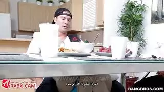 ميا خليفة وامها يتشاركان زب الصديق الكبير سكس مترجم جماعي