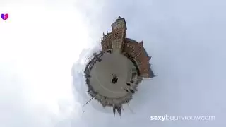 بلوندينا لطيف يريد كل شيء منك