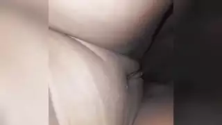 زوجة متعرج تحصل على شقي في موقف السيارات