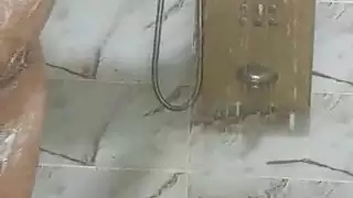 نيك شرموطة في حمام نيك جديد سكس بنات عربيات جنس ساخن مصرية ملبن تتناك من طيزها