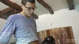الهواة الفرنسيون بيوريت سودوم من قبل زميلتها في الفصل