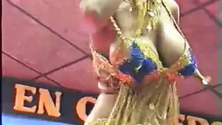 دليلة رقص شرقي عربي عاريه