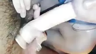 يحب مص الثدي العربي الكبير