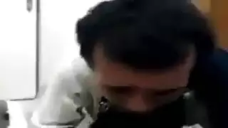 عشيقة جزائرية تمارس السادية علي جوزها في فيلم للهواة