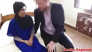 سكس عربي سعودي يقبل ويفرش لمرأة في السوبر ماركت نيك عربي افلام سكس عربى تصوير سري