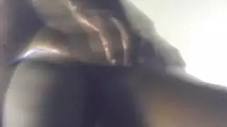 معاينة الجدة اللاتينية الصغيرة بين الأعراق والمزيد