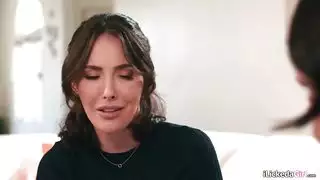 زوجة الأب مفلس تعتني بأبناء الزوج بي بي سي