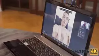 فيلم إباحي مع المرأة الشهوانية التي لا ترتدي سراويل داخلية عليها أبدًا