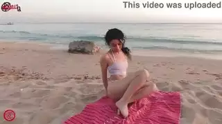 تلعب سيزي مع بوسها تحت الماء في شرم الشيخ