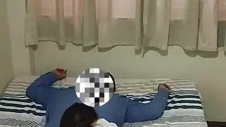 فتاة جامعية يركب أستاذها بحماس لتمرير الدورة التدريبية