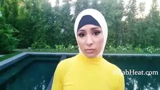بدأ كل شيء خلال حفلة موسيقية ( في الحجاب)